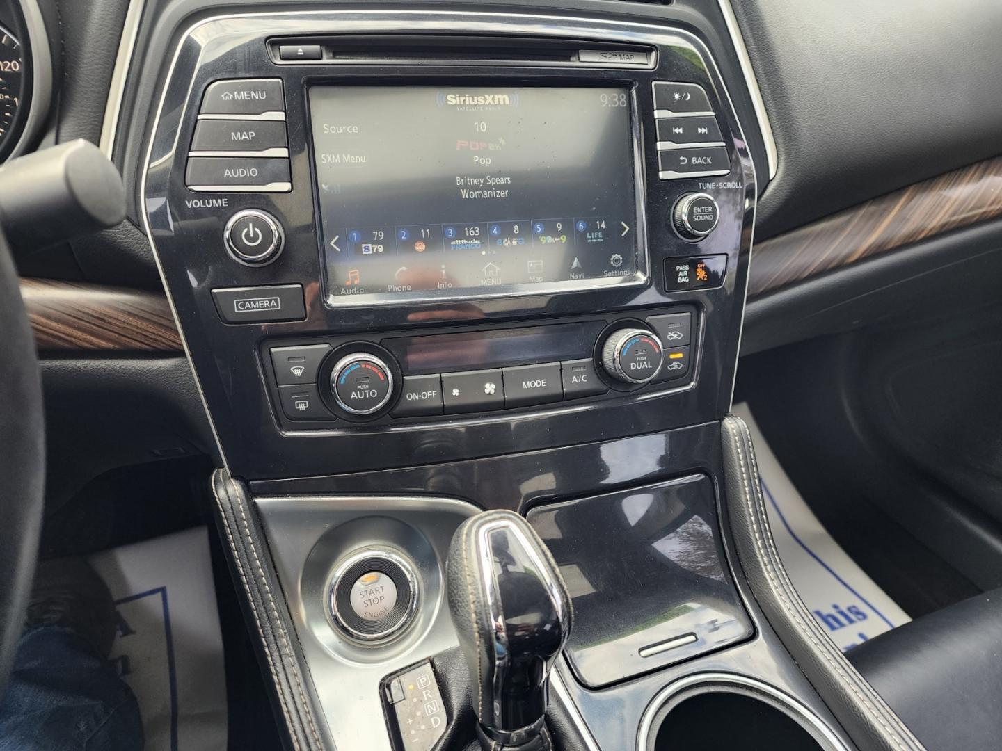 2016 WHITE /Black Nissan Maxima 3.5 Platinum (1N4AA6AP9GC) with an 3.5L V6 DOHC 24V engine, Continuously Variable Transmission transmission, located at 1221 Madison St., Shelbyville, TN, 37160, (931) 680-9439, 0.000000, 0.000000 - Photo#8
